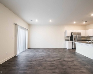 12749 Epperly Street - Photo Thumbnail 3
