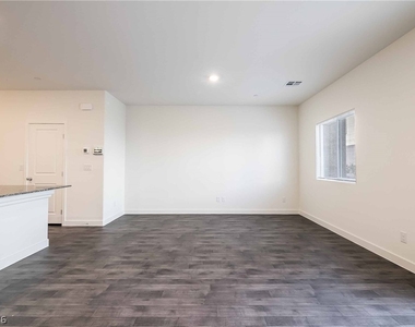 12749 Epperly Street - Photo Thumbnail 6