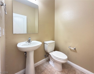 12 Jasmine Point Street - Photo Thumbnail 34
