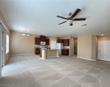 12 Jasmine Point Street - Photo Thumbnail 6