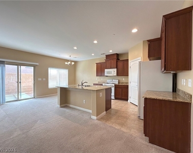 12 Jasmine Point Street - Photo Thumbnail 10