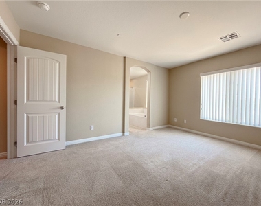 12 Jasmine Point Street - Photo Thumbnail 14