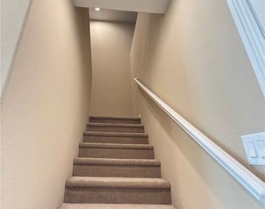 12 Jasmine Point Street - Photo Thumbnail 22