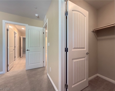 12 Jasmine Point Street - Photo Thumbnail 16