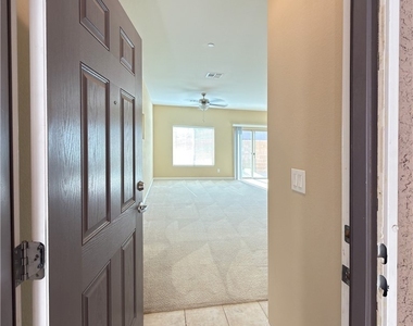 12 Jasmine Point Street - Photo Thumbnail 4