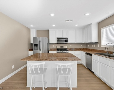 6117 Brenneman Street - Photo Thumbnail 10