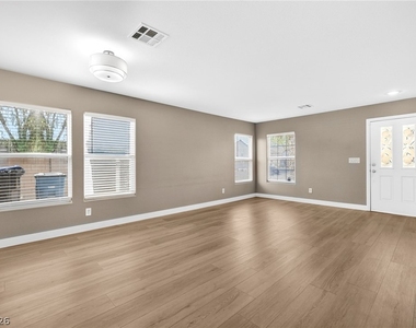 6117 Brenneman Street - Photo Thumbnail 6