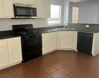 6223 Senegal Haven Street - Photo Thumbnail 4