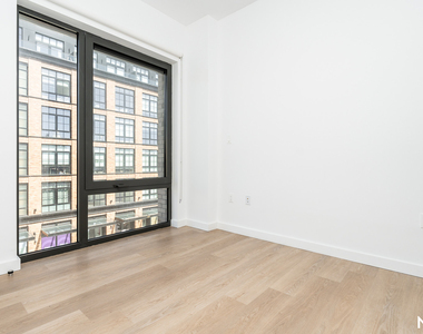 527 Grand Ave  - Photo Thumbnail 11