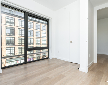 527 Grand Ave  - Photo Thumbnail 6