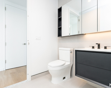 527 Grand Ave  - Photo Thumbnail 4
