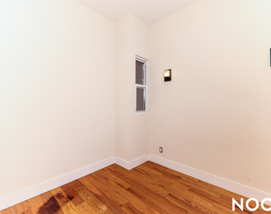 277 Menahan St  - Photo Thumbnail 15