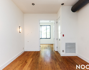277 Menahan St  - Photo Thumbnail 3