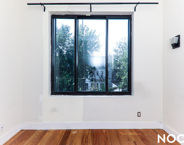 277 Menahan St  - Photo Thumbnail 13