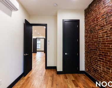 758 Putnam Ave - Photo Thumbnail 7