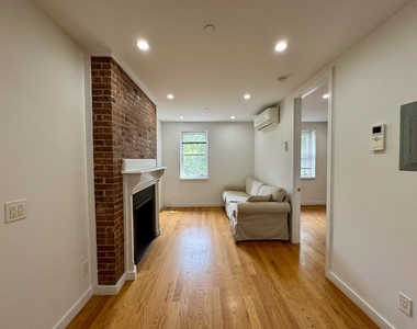 255 West 139th Street - Photo Thumbnail 2