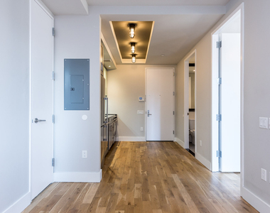 185 Leonard St  - Photo Thumbnail 18