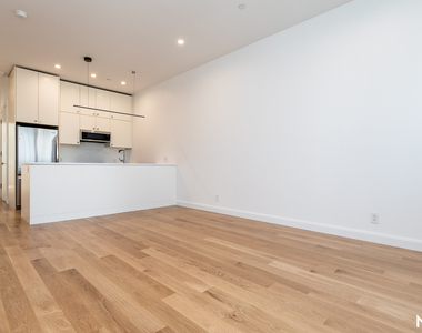 166 Eckford St - Photo Thumbnail 5