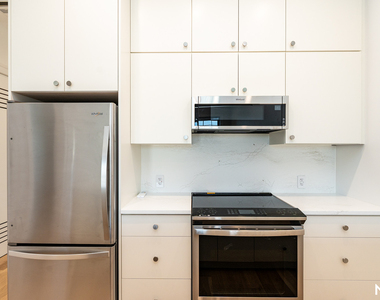 166 Eckford St - Photo Thumbnail 15
