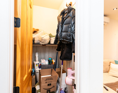 801 Driggs Ave - Photo Thumbnail 6