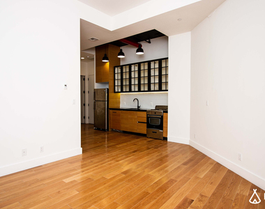 783 Knickerbocker Ave - Photo Thumbnail 13
