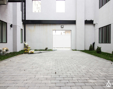 783 Knickerbocker Ave - Photo Thumbnail 9
