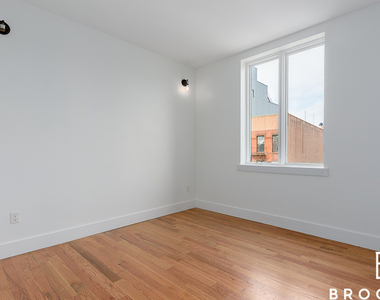 217 Malcolm X Blvd - Photo Thumbnail 4