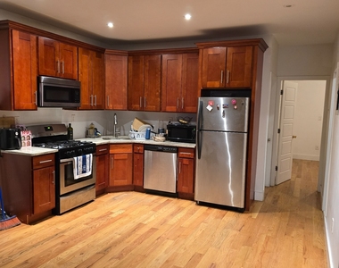 381 New Jersey Avenue - Photo Thumbnail 2