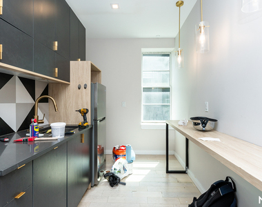 978 Kent Ave  - Photo Thumbnail 3