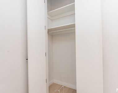 978 Kent Ave  - Photo Thumbnail 7