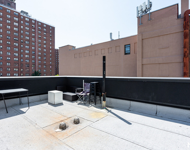 978 Kent Ave  - Photo Thumbnail 4