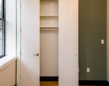 277 Irving Ave - Photo Thumbnail 2