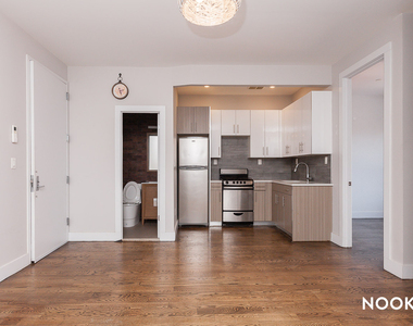 112 Manhattan Ave - Photo Thumbnail 7