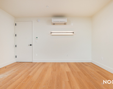 130 Hope St - Photo Thumbnail 3