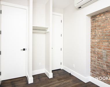 199 Stockholm St - Photo Thumbnail 11