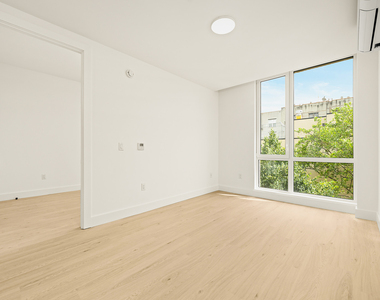 733 Lincoln Pl - Photo Thumbnail 1