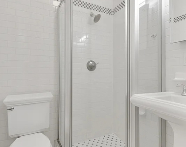 121 Madison Avenue - Photo Thumbnail 4