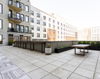 58 Vanderbilt Ave - Photo Thumbnail 9