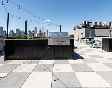 58 Vanderbilt Ave - Photo Thumbnail 11