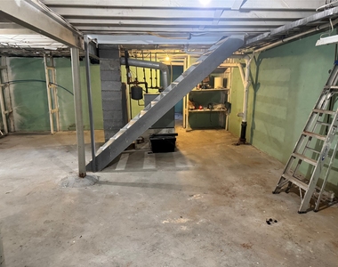 1013 Main Street - Photo Thumbnail 24