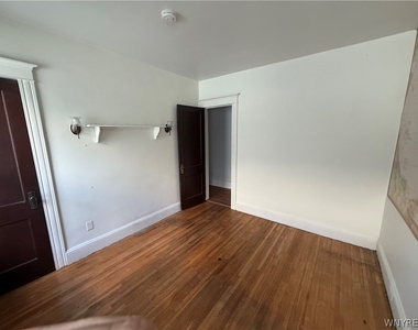 37 Inwood Place - Photo Thumbnail 13