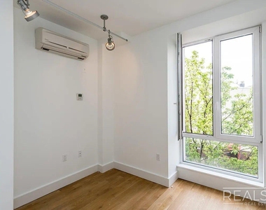 74 Maujer Street - Photo Thumbnail 8
