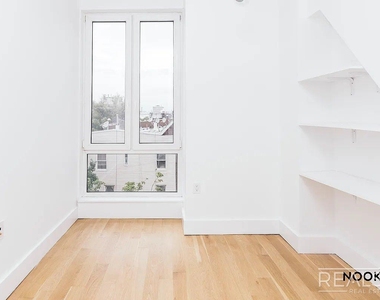 74 Maujer Street - Photo Thumbnail 6