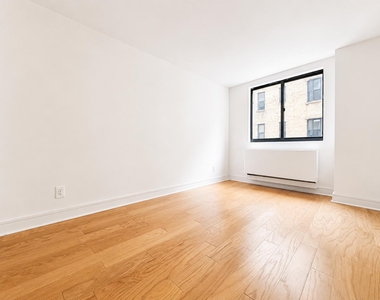 323 West 96th Street - Photo Thumbnail 5