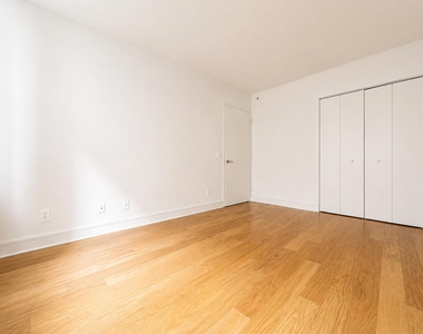 323 West 96th Street - Photo Thumbnail 7