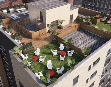 222 East 39th Street - Photo Thumbnail 7
