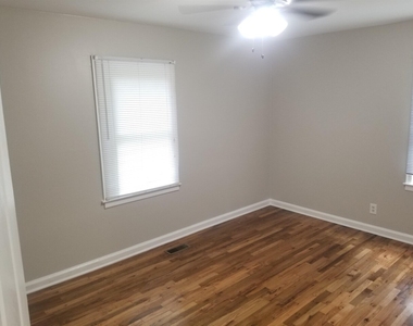 2467 Calvin Avenue - Photo Thumbnail 12