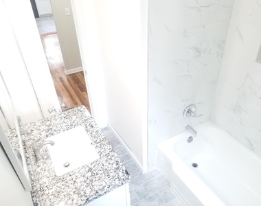 2467 Calvin Avenue - Photo Thumbnail 17