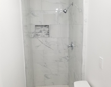 2467 Calvin Avenue - Photo Thumbnail 10