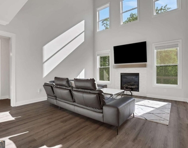 1297 Cauley Creek Ov - Photo Thumbnail 4